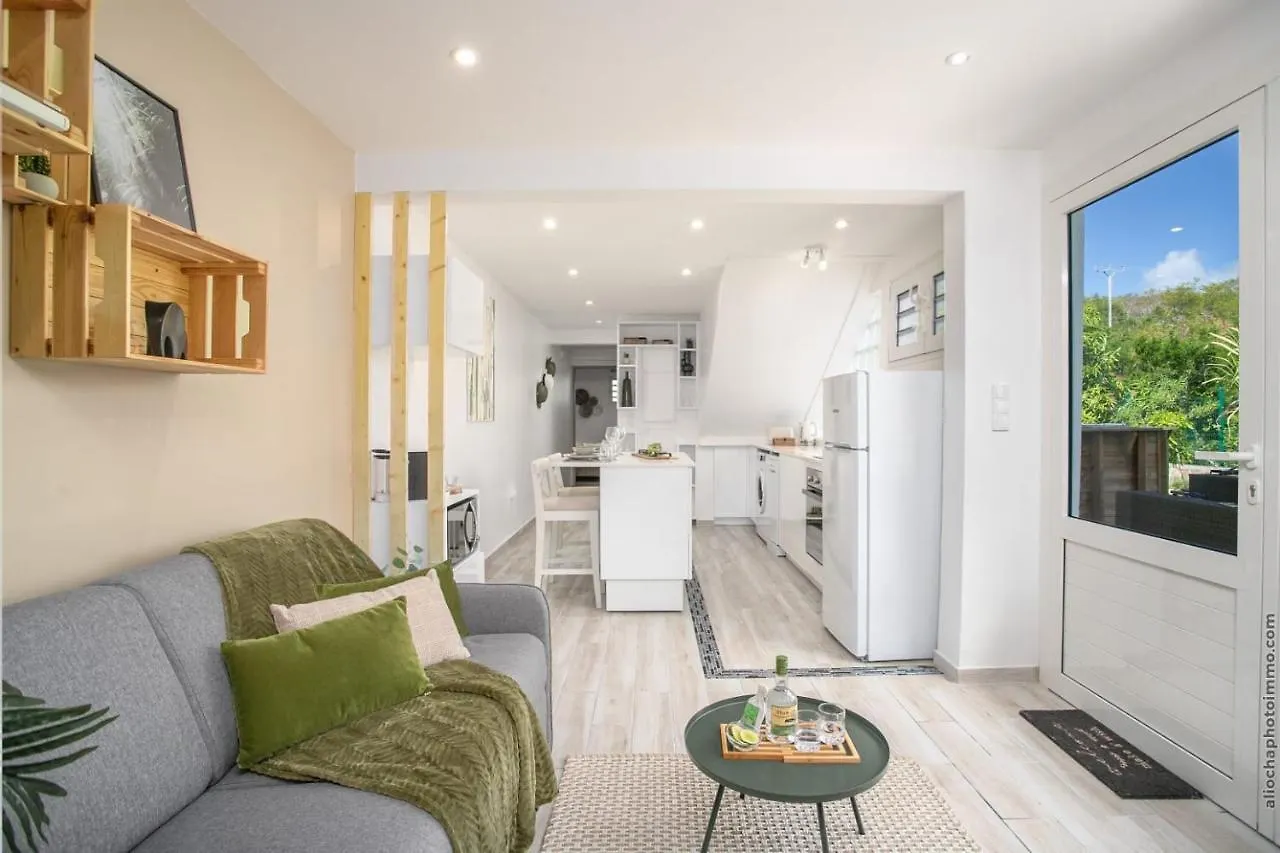 Au Roseau Des Indes Appt Avec Piscine Jardin Et Fibre Apartment Les Trois-Ilets